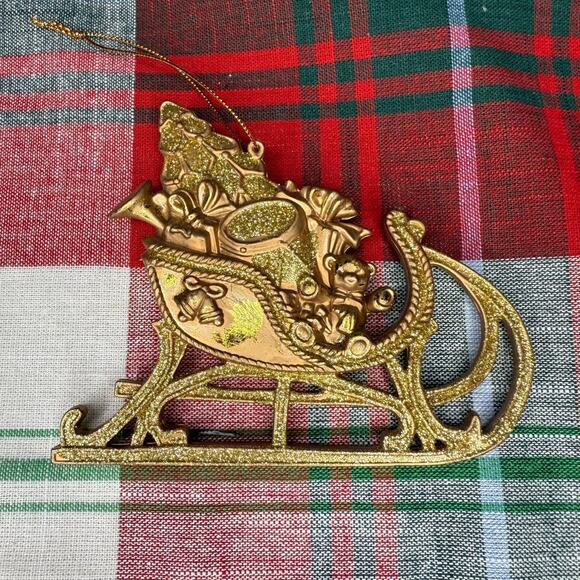 Vintage Ornament Golden Santa's Sleigh Filled With Toys Ornament - Picture 3 of 3